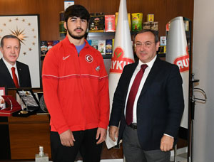 ÇAYKUR Genel Müdürü Alim, Avrupa Üçüncüsü Olan Sporcusunu Tebrik Etti