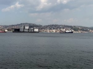 Boğaz’dan "Apartman" Geçti