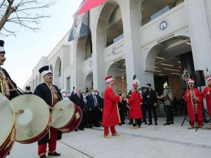Cumhurbaşkanı Erdoğan: “Milletimizi Küresel Rüzgarların Önünde Savurmak İsteyenlere İnşallah Meydanı Bırakmayacağız”