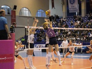 Sultanlar Ligi: Aydın Büyükşehir Belediyespor: 1 - Ptt: 3