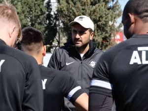 Altay, Adana Demirspor Maçının Hazırlıklarını Tamamladı