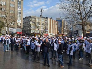 Çorlu’da Yüzlerce Belediye İşçisi Grev İçin Toplandı