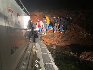İ̇zmir Açıklarında 46 Düzensiz Göçmen Kurtarıldı