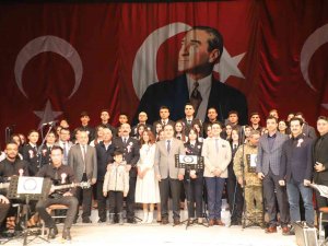 Hakkari Polisinden Muhteşem Konser