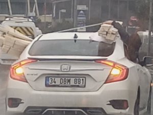 İ̇stanbul’da Tehlikeli Yolculuklar: Biri Yattı, Biri Oturdu, Diğeri Dışarı Sarktı