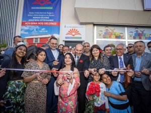 İ̇zmir’de Roman Kültürü Araştırma Kütüphanesi Açıldı