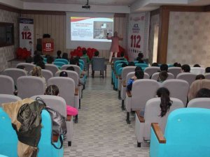 Öğrenciler 112 Acil Çağrı Merkezini Ziyaret Etti