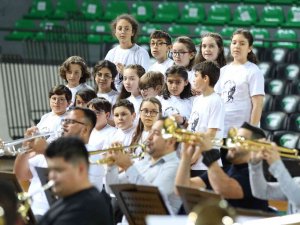 Simon Bolivar Senfoni Orkestrası Öğrencilerle Buluştu