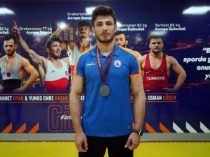 Yunus Emre Başar: "Güreşte Başarılı Bir Gelecek Görüyorum"