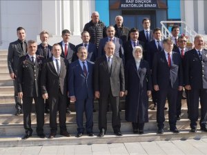 Yalova Üniversitesi’nde Rektör Bahçekapılı Görevi Devraldı