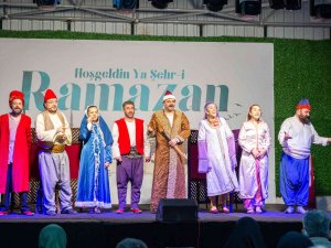 Bursa’da Ramazan Gecelerinde Tiyatro Gösteri