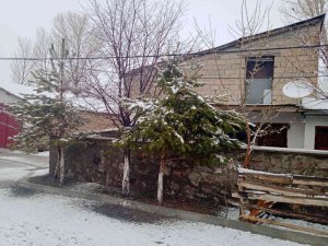 Özalp’ta Nisan Karı