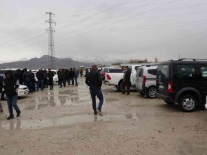 Van’da İkinci El Oto Pazarında Yakıt Cimrisi Araçlara Rağbet