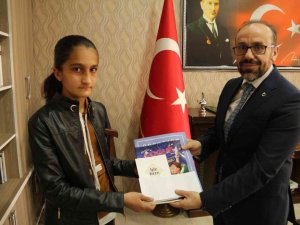 Gençlik Bilgi Yarışmasında Dereceye Girenler Ödüllendirildi