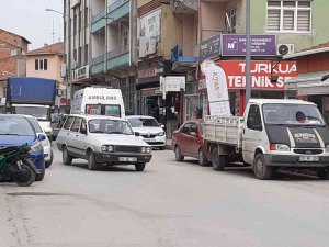 Osmancık’ta Trafik Çilesi, Ambulans Yol Alamıyor