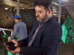 Yerin Yüzlerce Metre Altından Çıkarılan Leonardit, Topraklara Bereket Oluyor