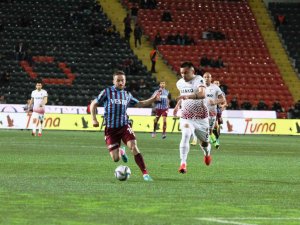Spor Toto Süper Lig: Gaziantep Fk: 0 - Trabzonspor: 0 (İ̇lk Yarı)