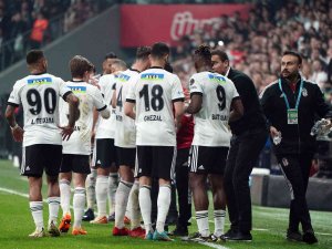 Spor Toto Süper Lig: Beşiktaş: 3 - Aytemiz Alanyaspor: 1 (İ̇lk Yarı)