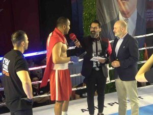 Uluslararası Dövüş Sanatları Olimpiyatları Seçmelerinin Boks Şampiyonu Topaloğlu Oldu