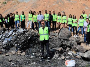 Haluk Levent: “18 Bölgedeki Çöp Yığınları 1 Ay İçerisinde Toplanacak”