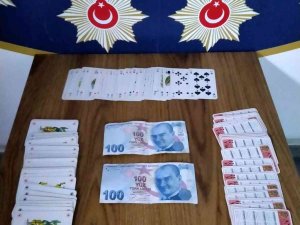 Bursa’da Kumarbazlara Suçüstü Baskın : 10 Kişiye İşlem Yapıldı