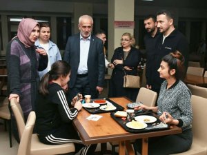 Keskin Öğrencilerle Sahur Yaptı