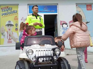 Miniklere Eğlenceli Trafik Eğitimi