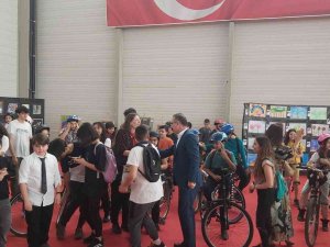 Uluslararası Adana Çocuk Gençlik Bienali Başladı