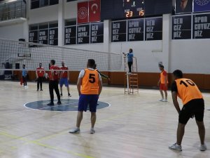 Iğdır’da Voleybol Turnuvası Düzenlendi