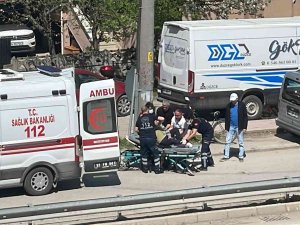 Yolun Karşısına Geçmeye Çalışan Yayaya Elektrikli Bisiklet Çarptı