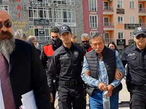 Oğlunu Satırla Öldüren Baba Tutuklandı