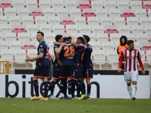 Spor Toto Süper Lig: Sivaspor: 0 - Medipol Başakşehir: 2 (Maç Sonucu)