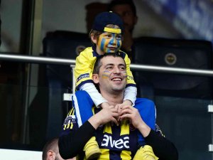 Spor Toto Süper Lig: Fenerbahçe: 1 - Galatasaray: 0 (Maç Devam Ediyor)