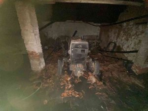 Çiftçinin Deposunda Çıkan Yangın 200 Bin Tl’lik Zarara Neden Oldu