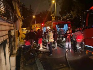 Fatih’te Korkutan Yangın: Binanın Bodrum Katı Alevlere Teslim Oldu