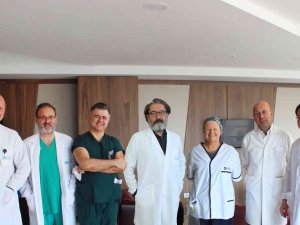 3 Hafta Arayla Biri İki Aşamalı Üç Ameliyatla Tümörden de Metastazlardan da Kurtuldu