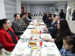 Vali Epcim Polis Evinde Düzenlenen İftara Katıldı