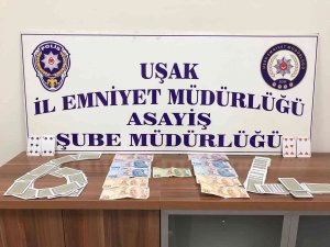 Uşak’ta Kumar Oynayan 4 Kişiye Para Cezası Kesildi