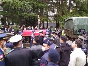 Şehit Astsubay Çavuş Burak Şahin Son Yolculuğuna Uğurlandı