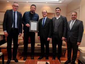 Hidayet Türkoğlu, Andreas Zagklis Ve Kamil Novak’ı Ağırladı