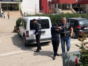 Sahte Polis Süsüyle Dolandırıcılık Yaptı Gerçek Polise Yakalandı