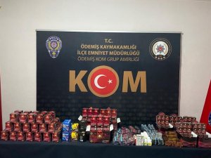 İ̇zmir’de Cinsel İçerikli Ürün Operasyonu