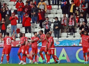Spor Toto Süper Lig: Antalyaspor: 4 - Hatayspor: 1 (Maç Sonucu)