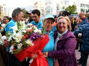 Kuşadası Belediyesi’nde Toplu İ̇ş Sözleşmesi Sevinci