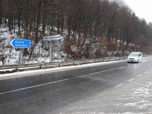 Bolu Dağı’nda Kar Yağışı Etkili Oluyor