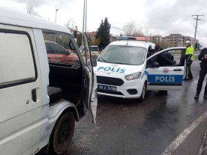 Gazeteci Aldığı Cevapla Şoke Oldu: “Çek, Güzel Çek, Allah Belanızı Versin”