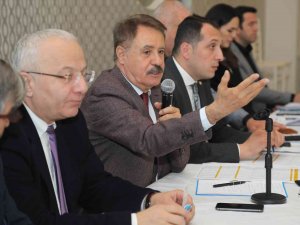 Başkan Deveci: “Dayanışmayla Bu Yükün Altından Çıkarız”