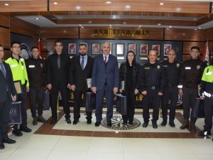 Ayın Polisleri Ödüllendirildi