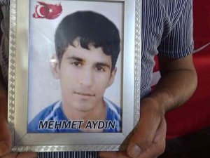 Hdp İ̇l Başkanlığı Önündeki Ailelerin Evlat Nöbeti Kararlıkla Devam Ediyor