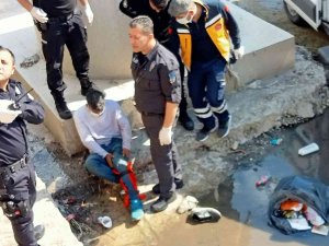 Gasp Şüphelisi, Polisten Kaçarken Dereye Atladı